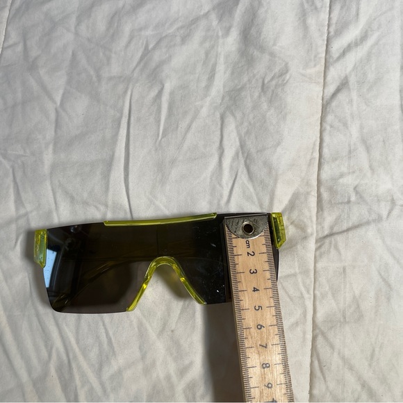 Unisex Clear Yellow Visor Style Sunglasses Reflective Lenses - Picture 7 of 7